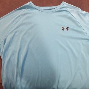 Under Armour t shirt